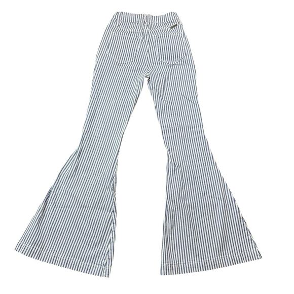 KanCan High Rise Super Flare Railroad Striped Pants Jeans Blue White Size 5/26 - Picture 2 of 6